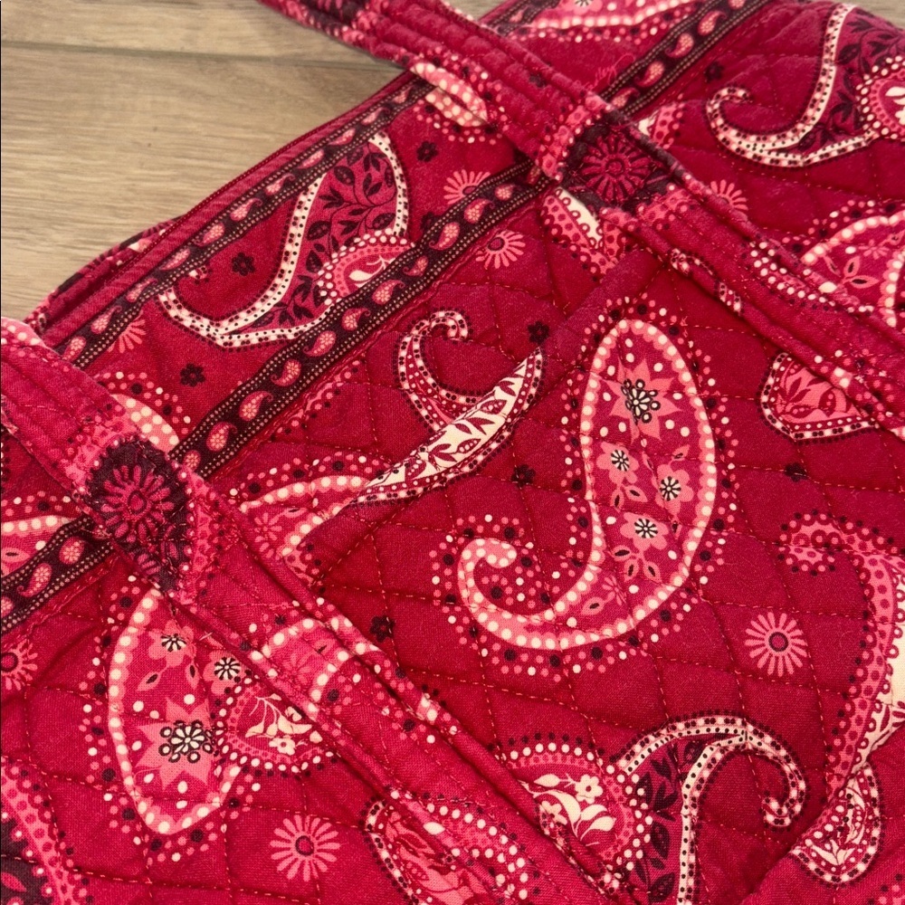 Vera Bradley Villager shoulder Tote Mesa Red Paisley Retired print - Picture 6 of 8